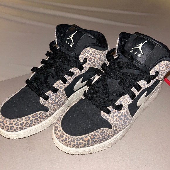 Nike Air Jordans - Picture 2 of 3